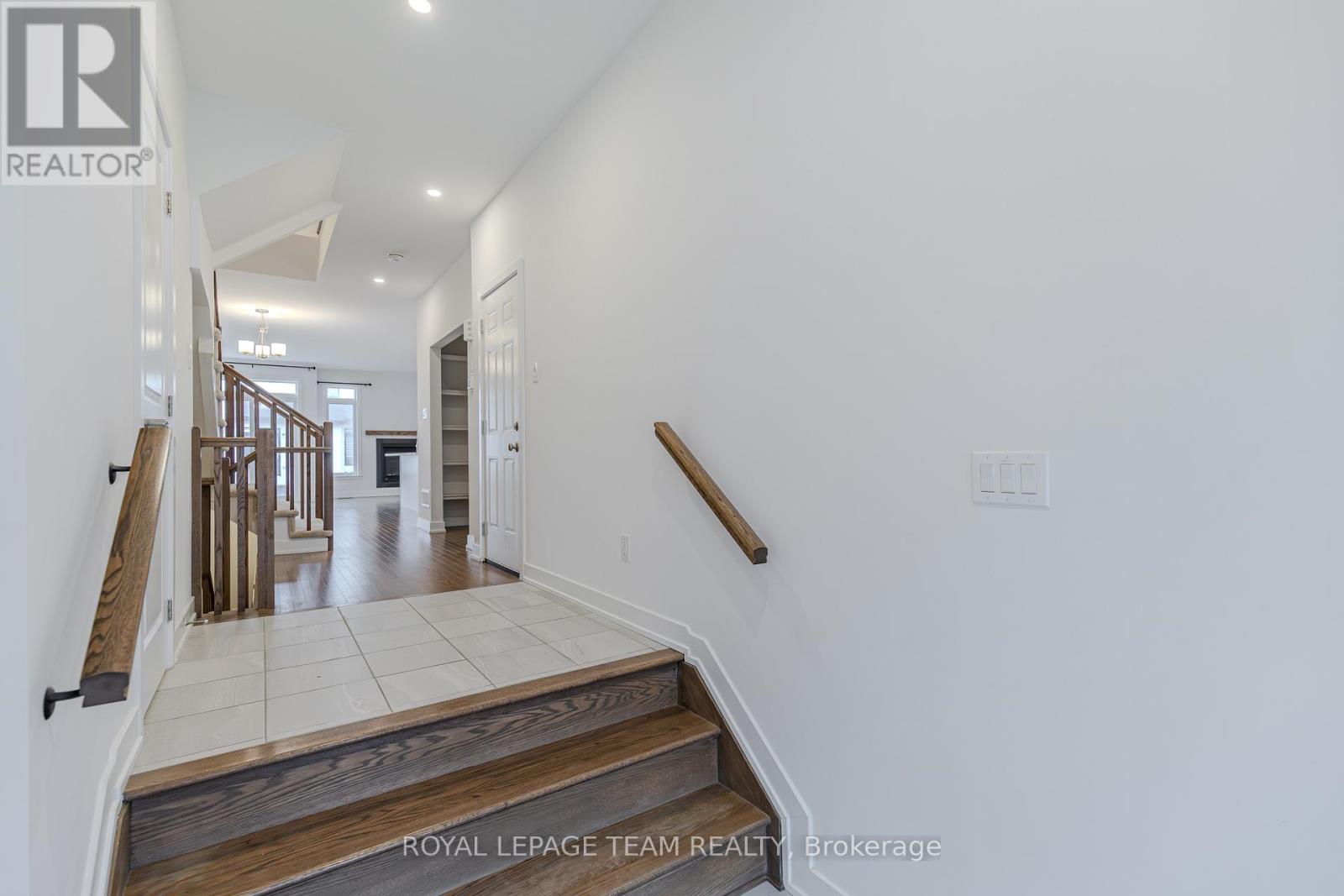 867 Anciano Crescent, Ottawa, Ontario  K2S 2R8 - Photo 4 - X13472196