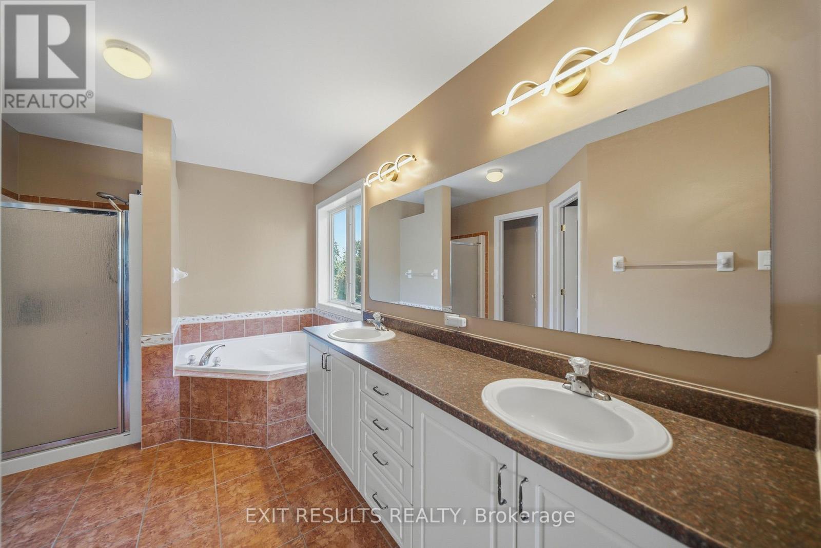5b Kemp Drive, Ottawa, Ontario  K1T 3W9 - Photo 25 - X13472400
