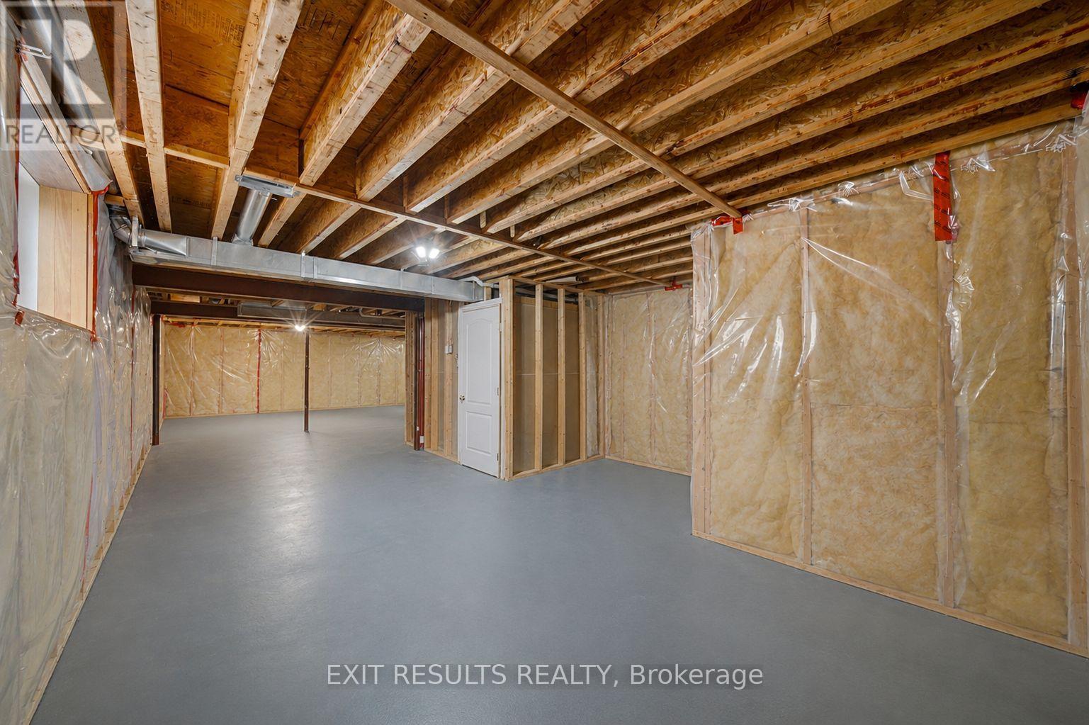 5b Kemp Drive, Ottawa, Ontario  K1T 3W9 - Photo 37 - X13472400