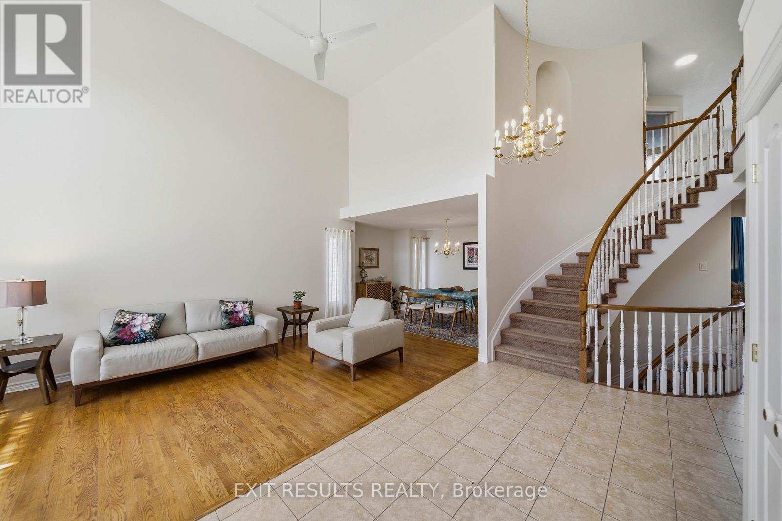 5b Kemp Drive, Ottawa, Ontario  K1T 3W9 - Photo 4 - X13472400