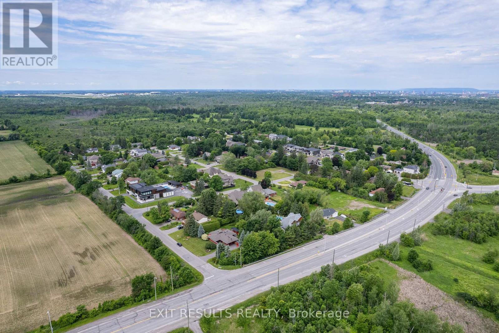 5b Kemp Drive, Ottawa, Ontario  K1T 3W9 - Photo 49 - X13472400
