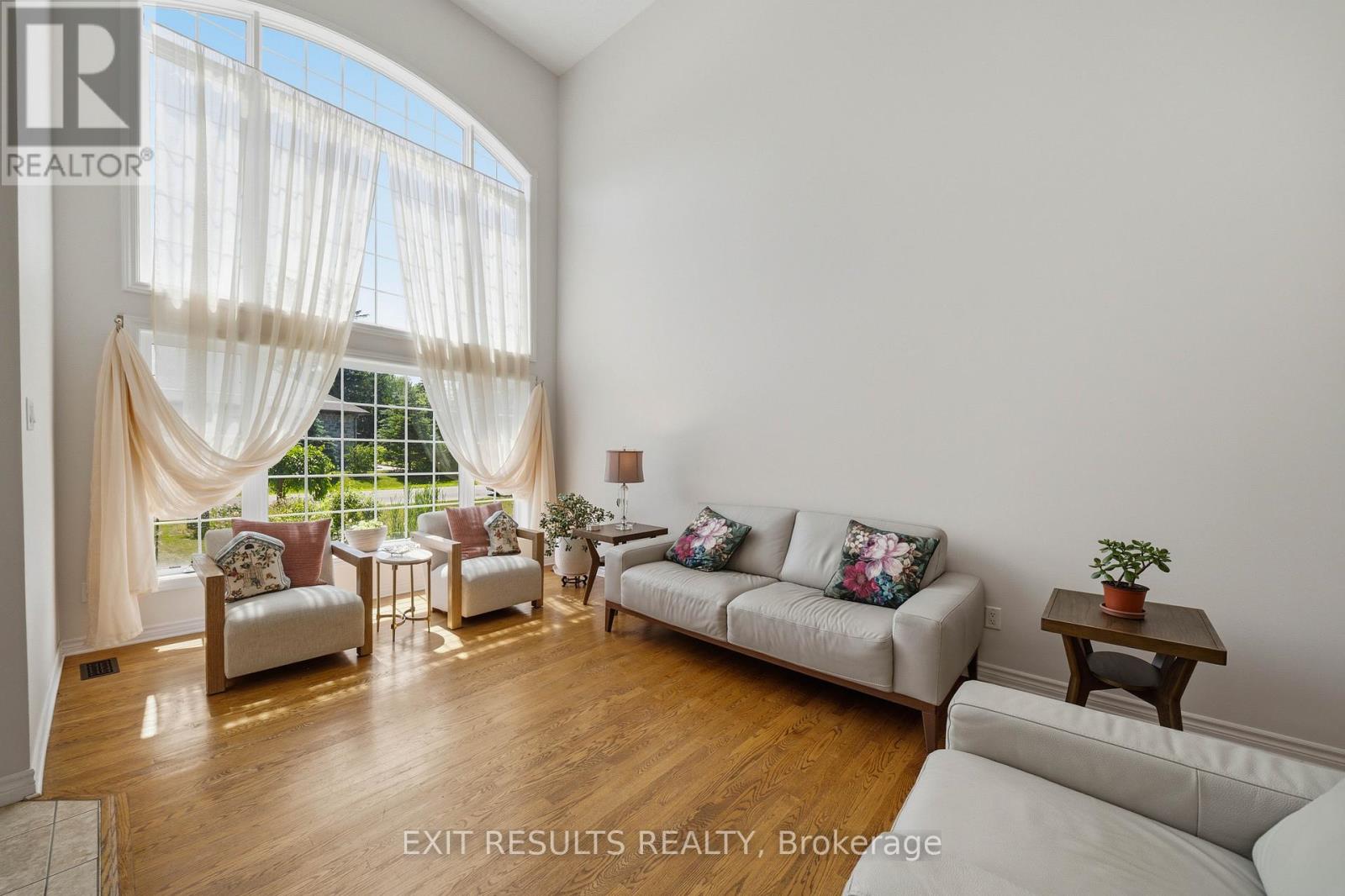 5b Kemp Drive, Ottawa, Ontario  K1T 3W9 - Photo 5 - X13472400