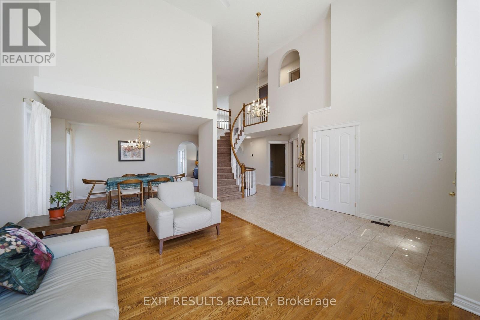 5b Kemp Drive, Ottawa, Ontario  K1T 3W9 - Photo 6 - X13472400