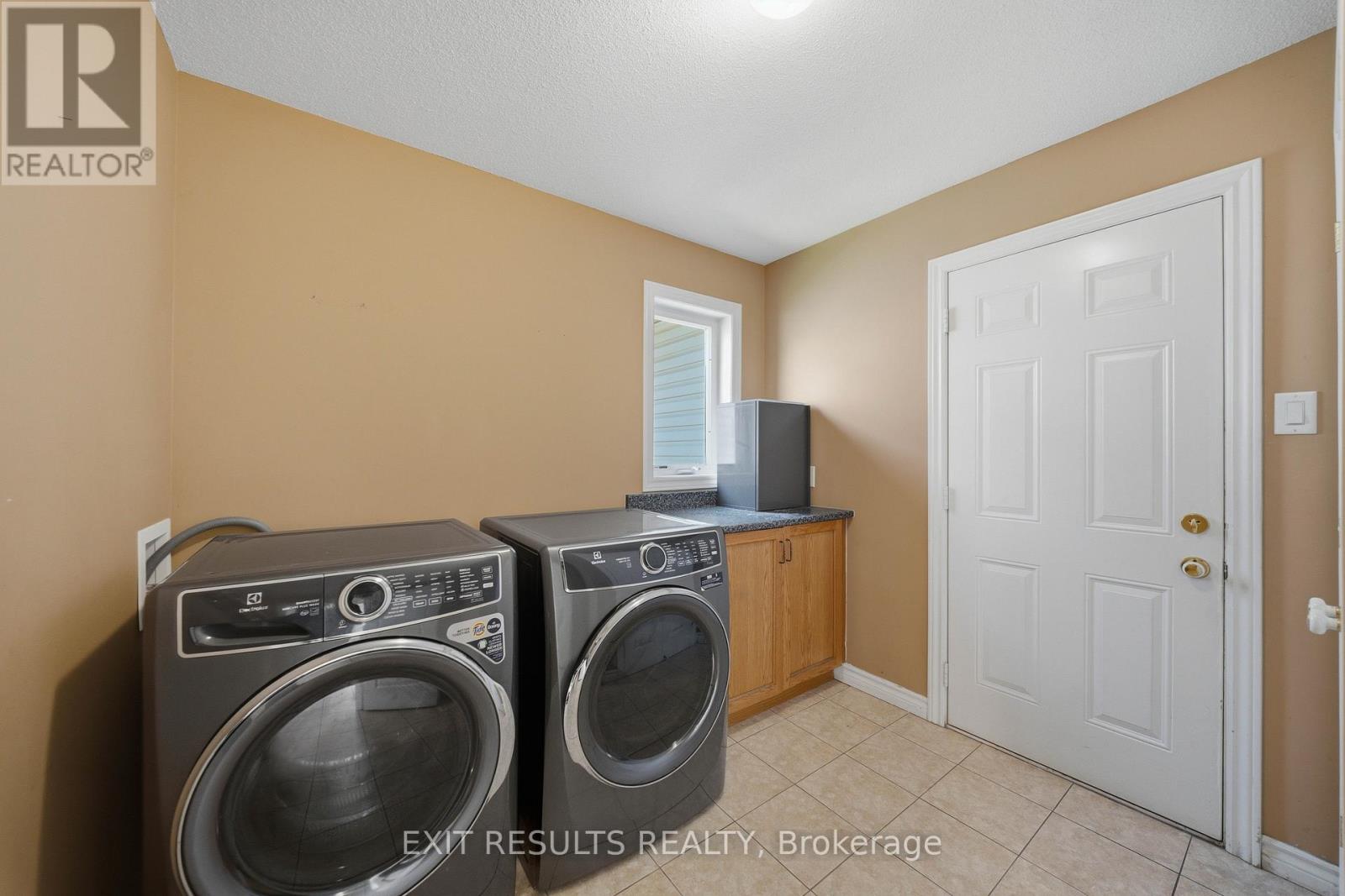 5b Kemp Drive, Ottawa, Ontario  K1T 3W9 - Photo 7 - X13472400