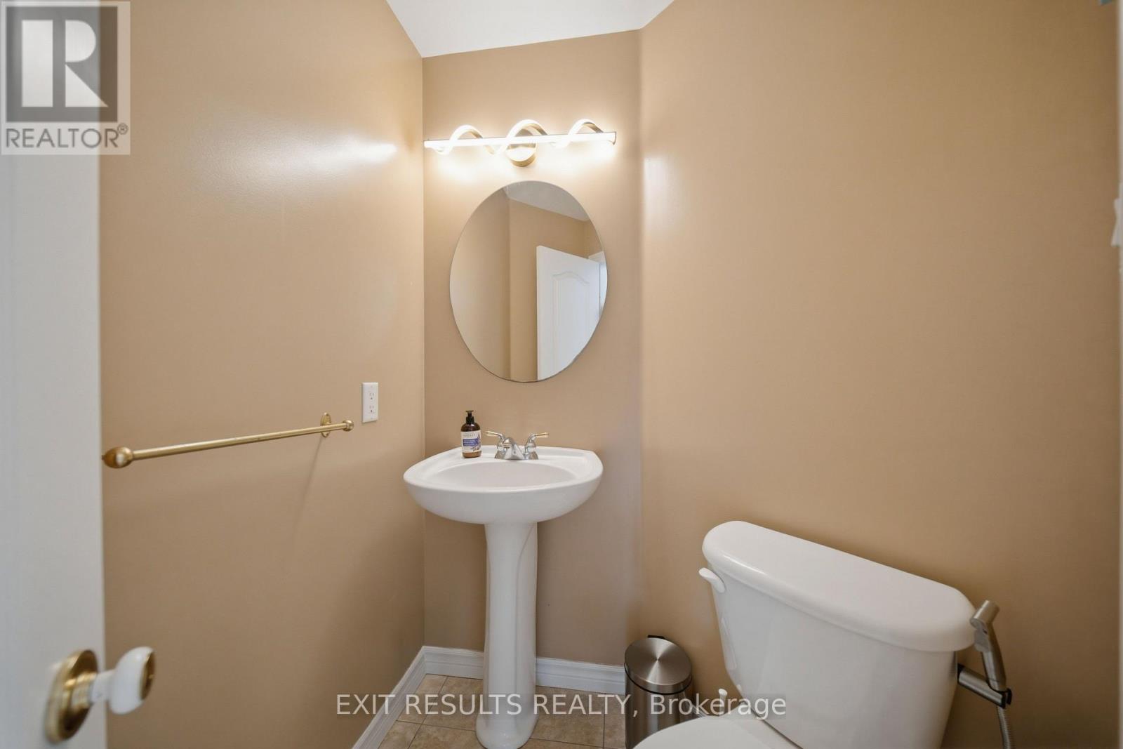 5b Kemp Drive, Ottawa, Ontario  K1T 3W9 - Photo 9 - X13472400