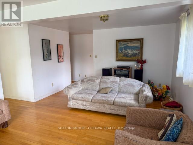 767 Claude Street, Ottawa, Ontario  K1K 2S1 - Photo 4 - X13472660
