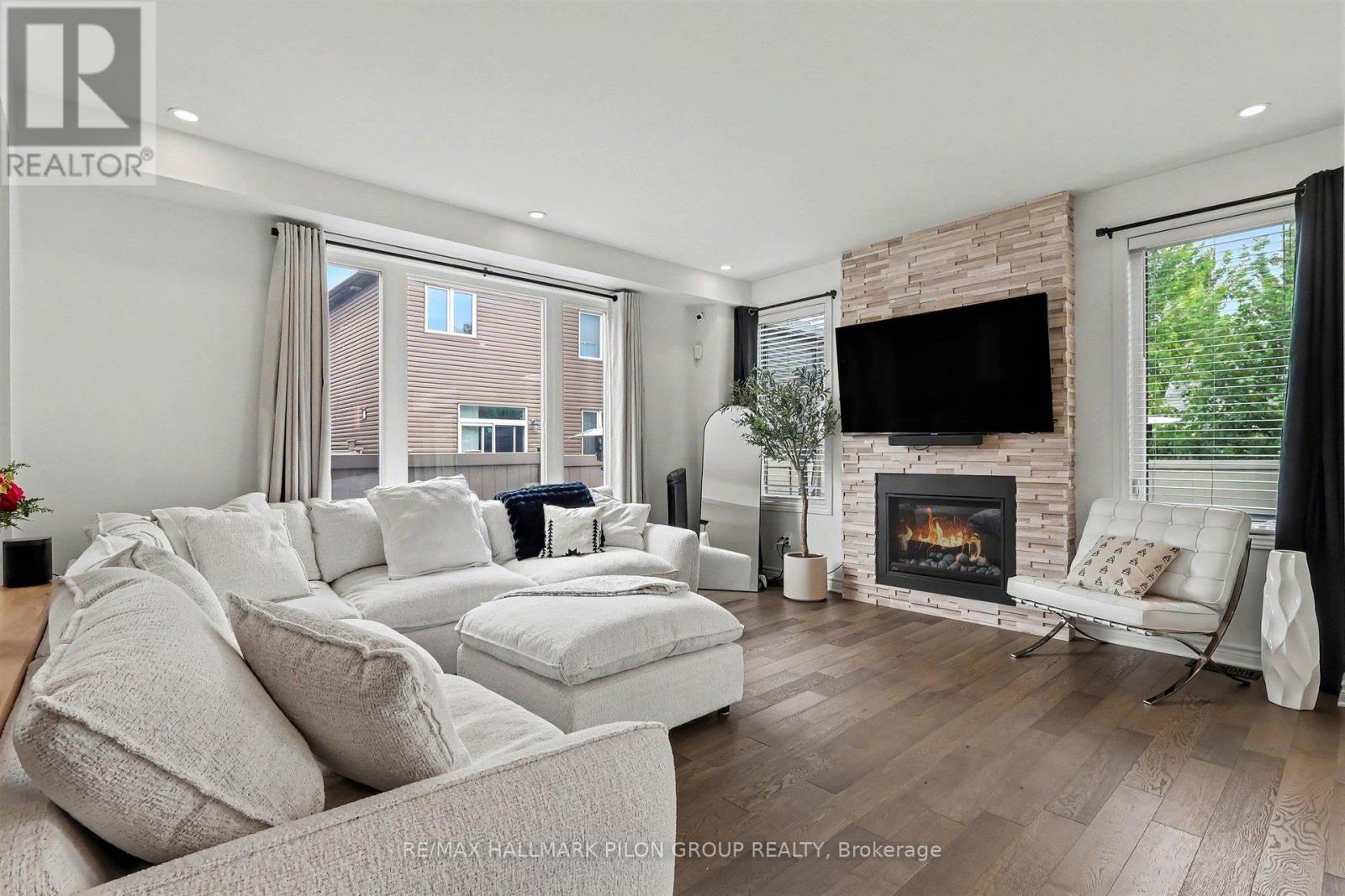 368 Hepatica Way, Ottawa, Ontario  K4A 0Z1 - Photo 6 - X13473366