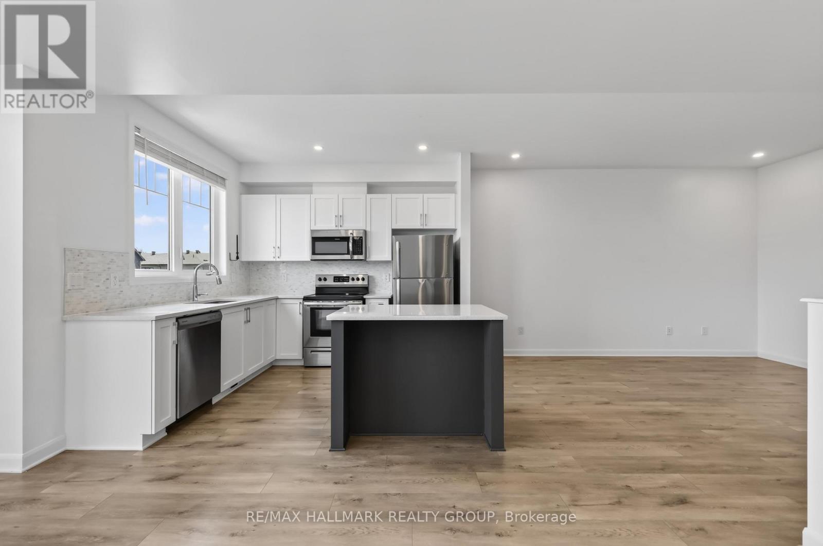 312 Shepperton Street, Ottawa, Ontario  K4A 5K9 - Photo 2 - X13473574