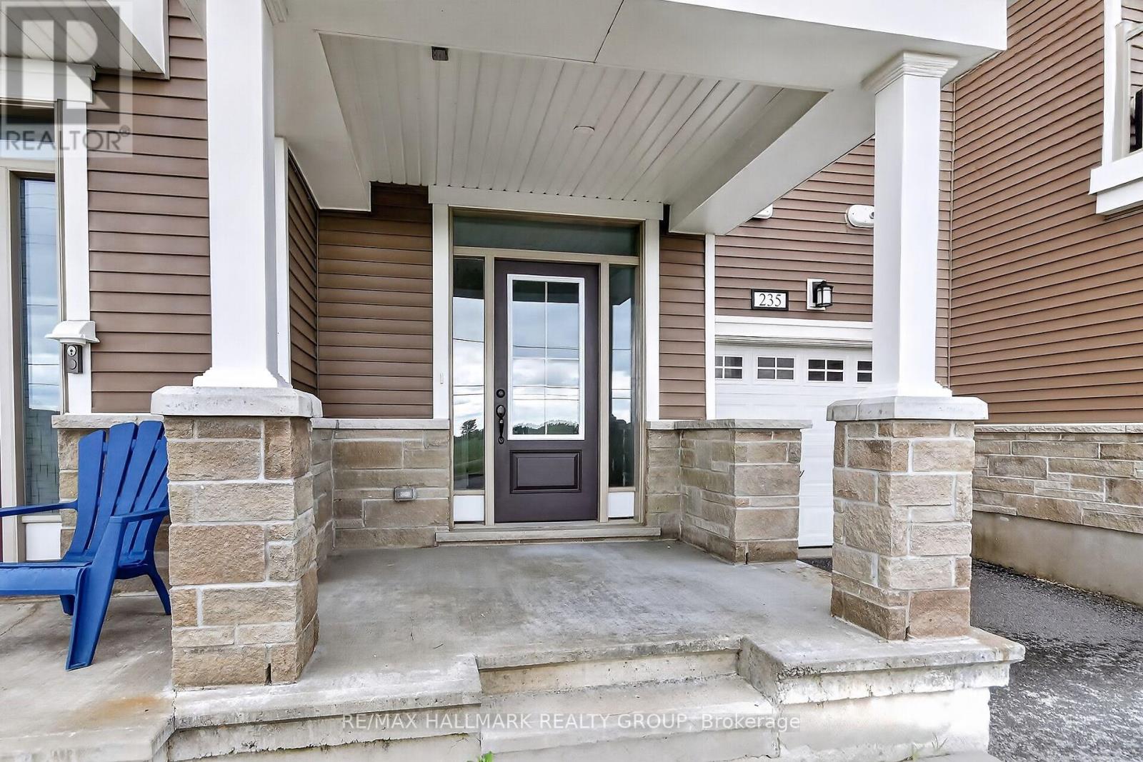 235 Hibernian Walk, Ottawa, Ontario  K2V 0R6 - Photo 2 - X13473998