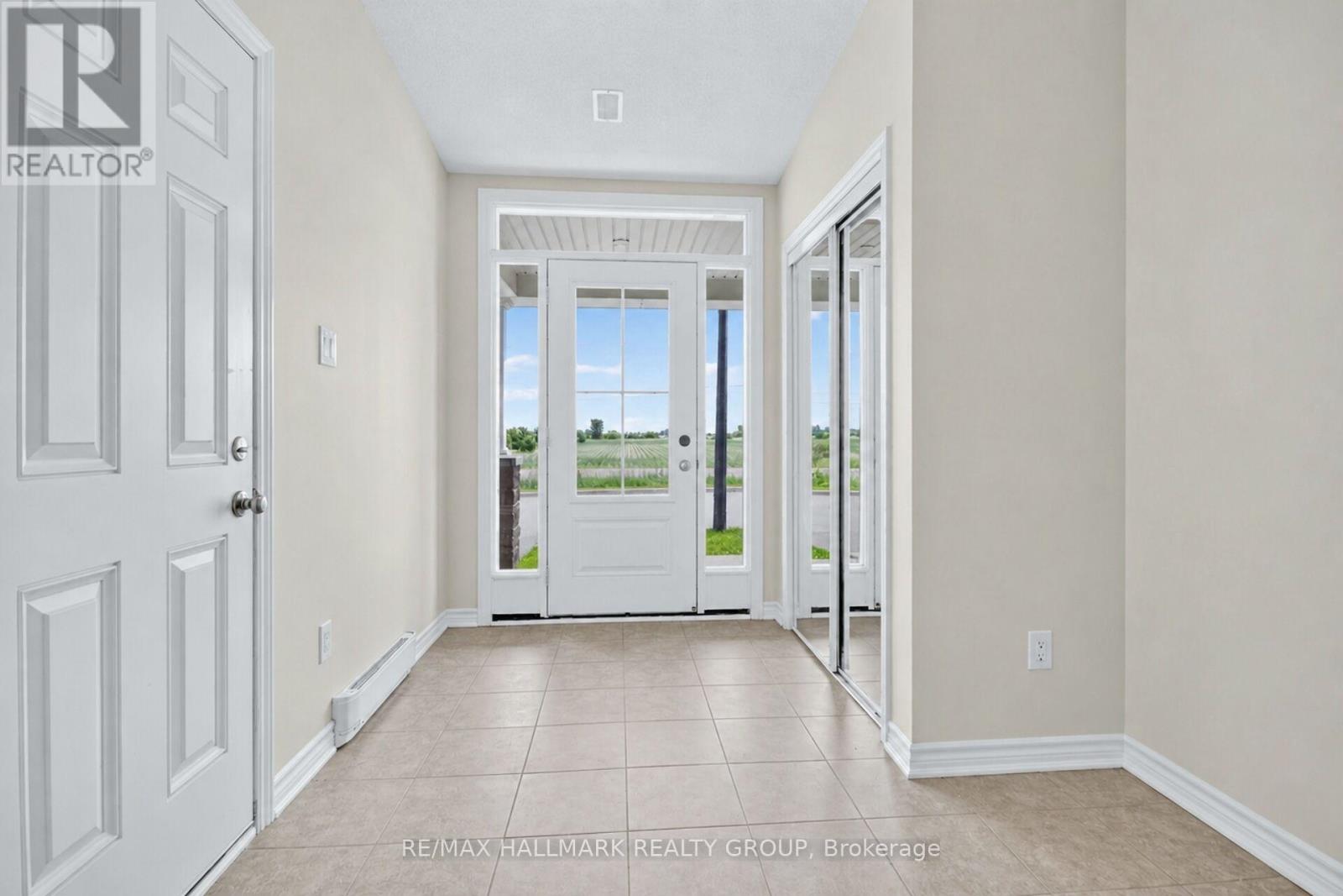 235 Hibernian Walk, Ottawa, Ontario  K2V 0R6 - Photo 3 - X13473998