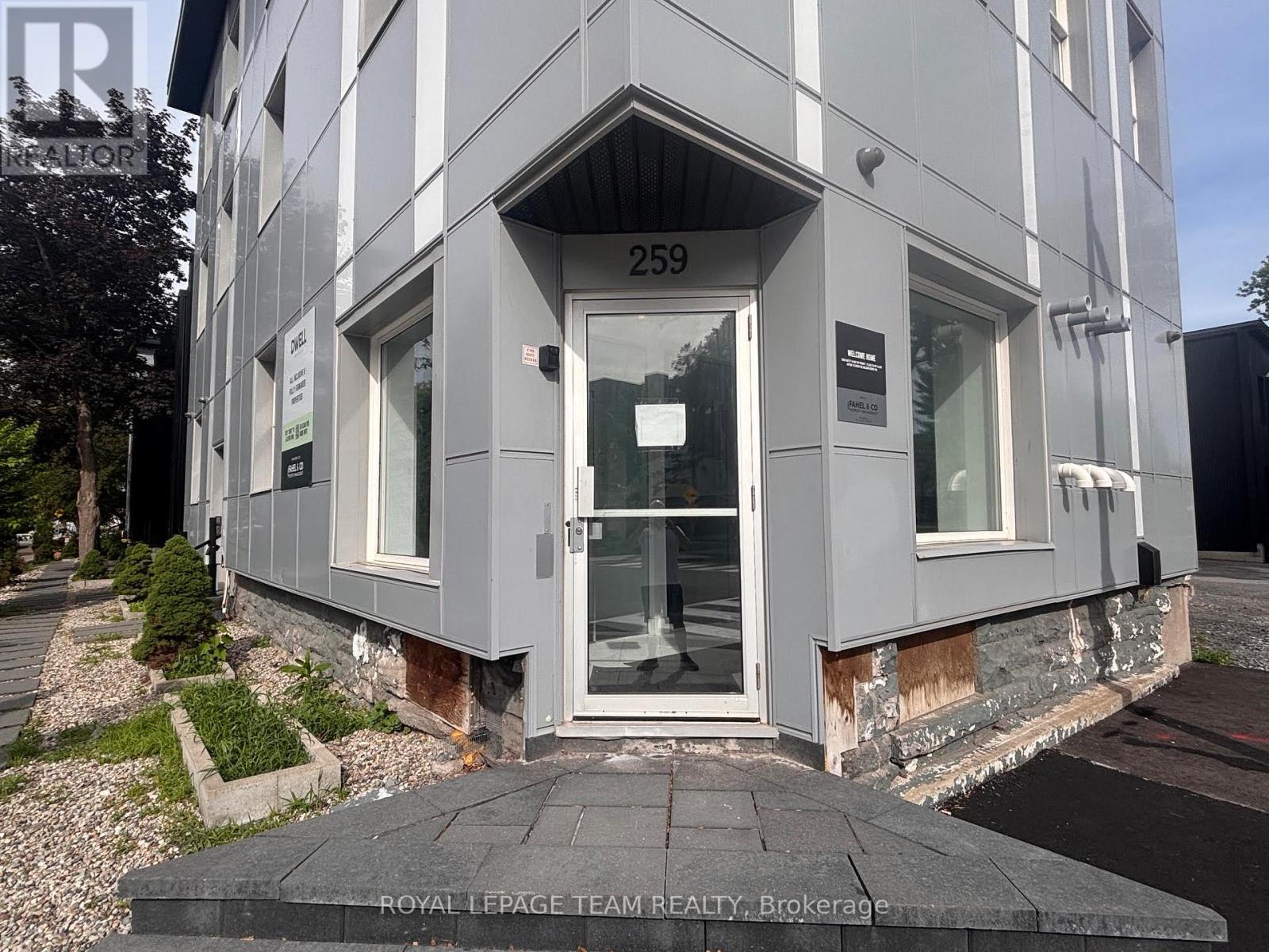 259 York Street, Ottawa, Ontario  K1N 5T9 - Photo 2 - X13474140