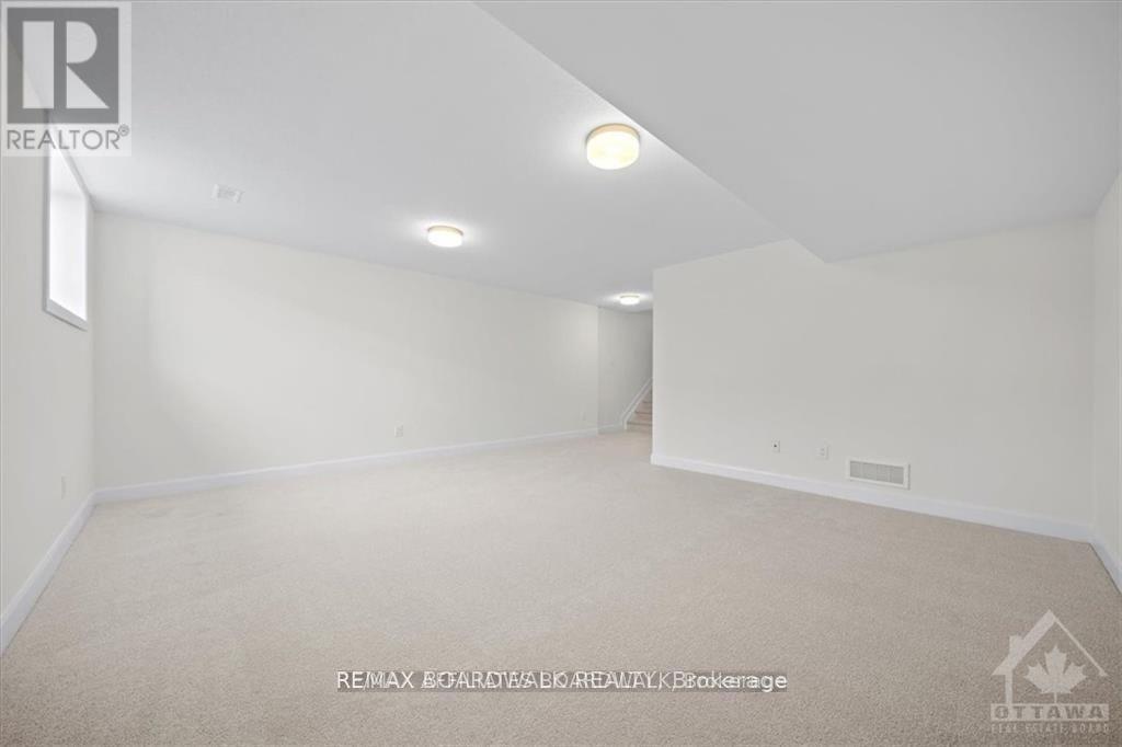 592 Roundhouse Crescent, Ottawa, Ontario  K2S 1K4 - Photo 27 - X13474228