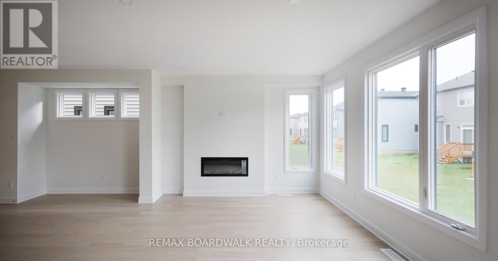 592 Roundhouse Crescent, Ottawa, Ontario  K2S 1K4 - Photo 5 - X13474228