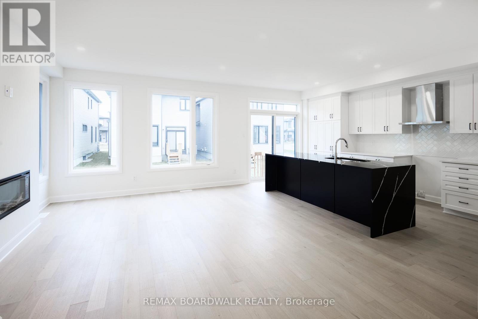 592 Roundhouse Crescent, Ottawa, Ontario  K2S 1K4 - Photo 7 - X13474228