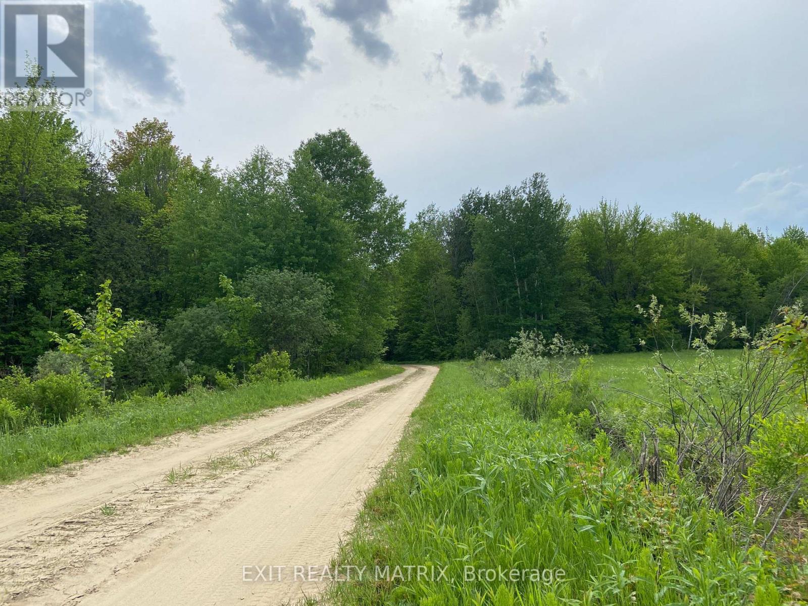 5444 Saumure Road, Ottawa, Ontario  K4B 1T3 - Photo 4 - X13474772