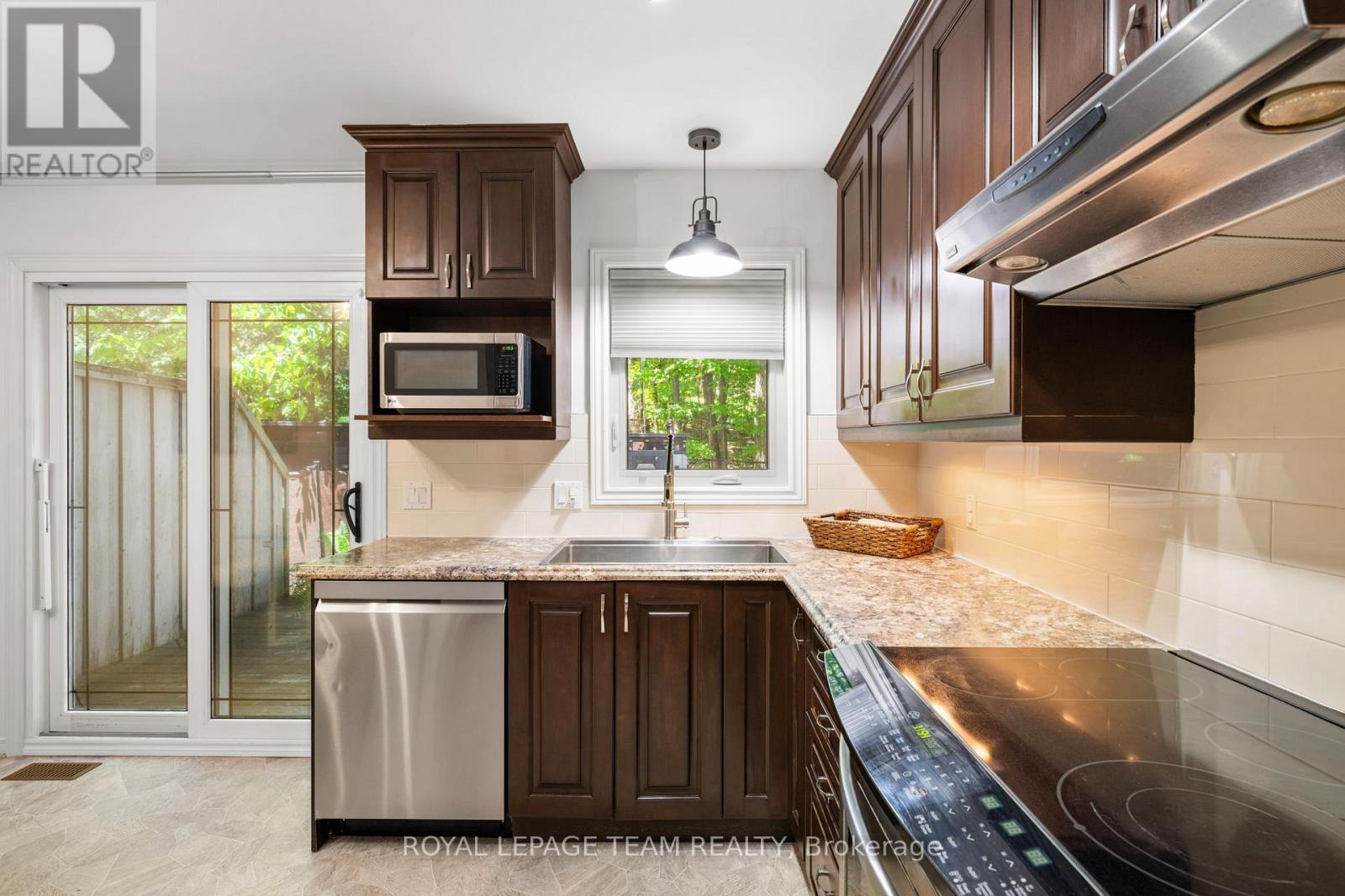 212 Provender Avenue, Ottawa, Ontario  K1K 4N7 - Photo 13 - X13475254
