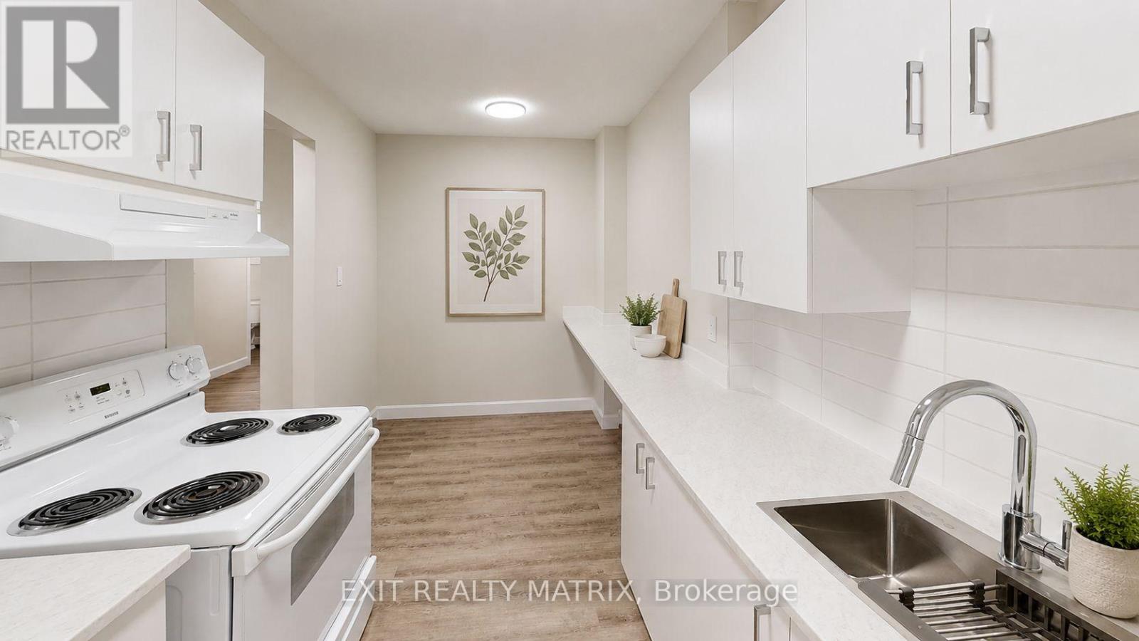 408 Miranda Private, Ottawa, Ontario  K1K 3Y2 - Photo 3 - X13475356