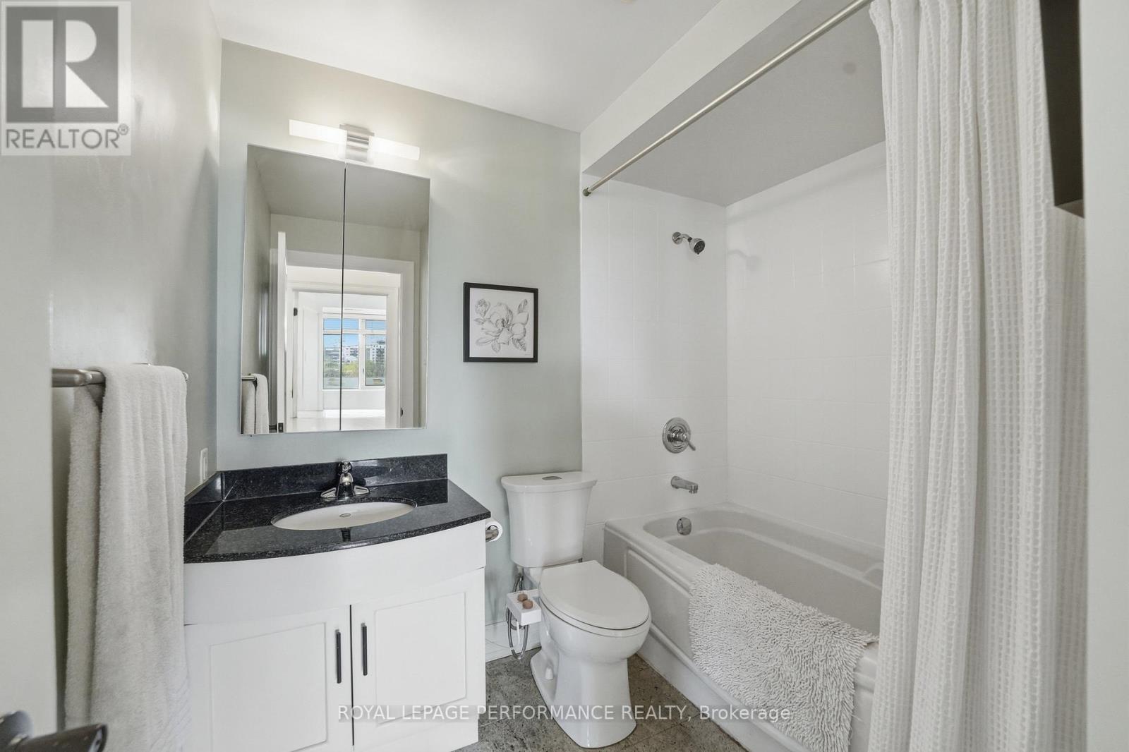 312 - 320 Mcleod Street, Ottawa, Ontario  K2P 1A3 - Photo 19 - X13475584