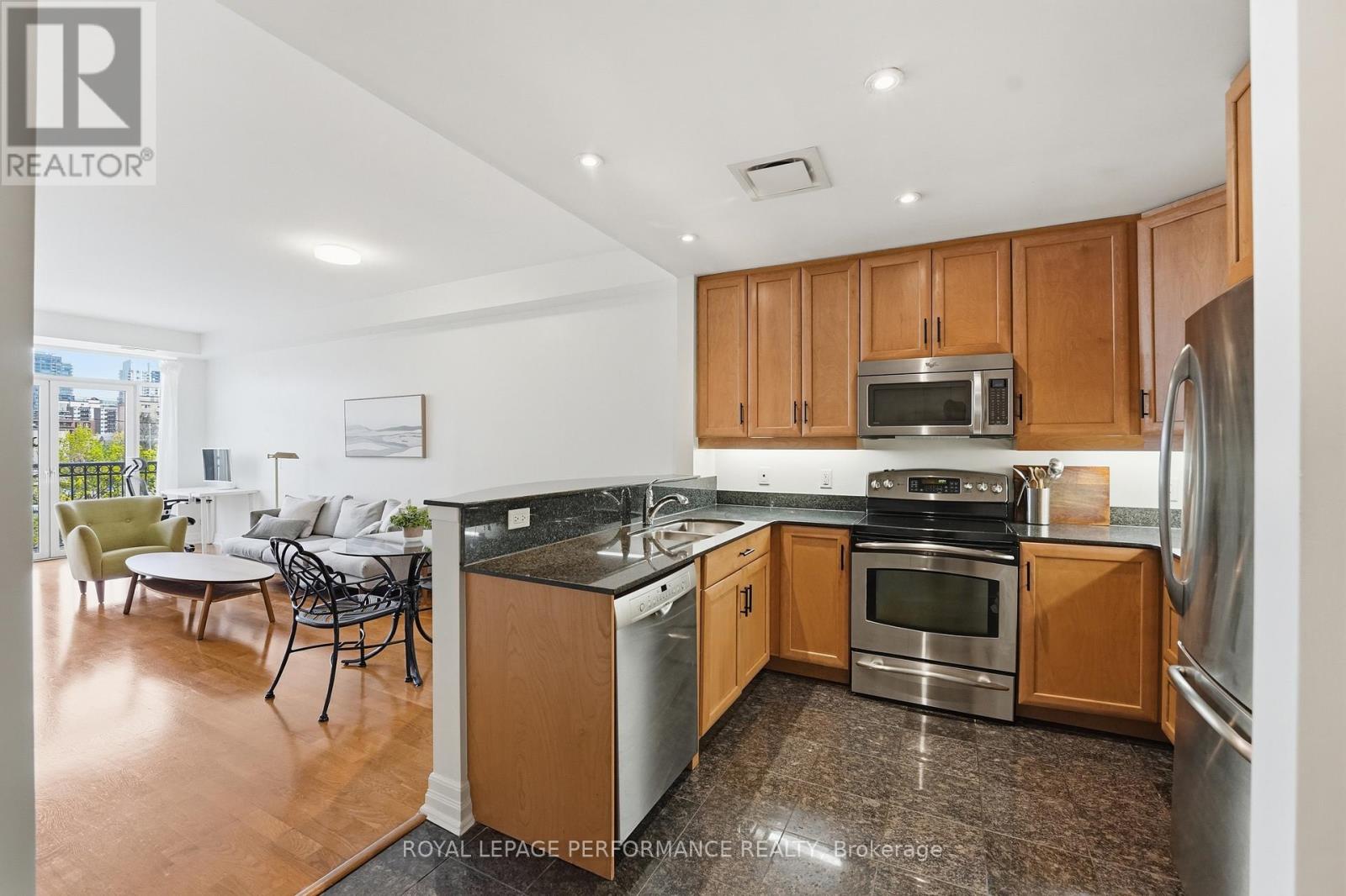 312 - 320 Mcleod Street, Ottawa, Ontario  K2P 1A3 - Photo 7 - X13475584