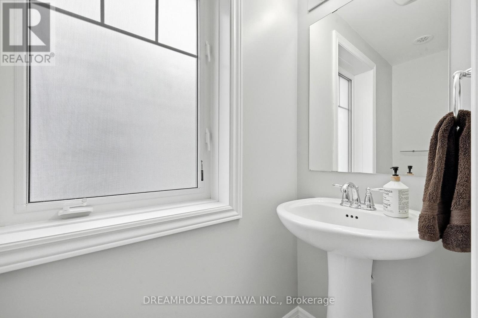 124 Pennant Avenue, Ottawa, Ontario  K2J 5W6 - Photo 5 - X13475594