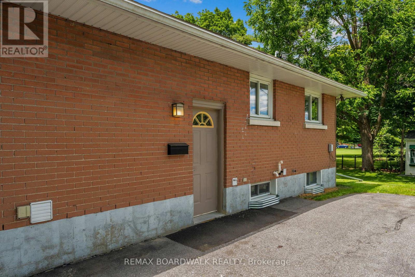 1311 Adirondack Drive, Ottawa, Ontario  K2C 2V7 - Photo 20 - X13475638