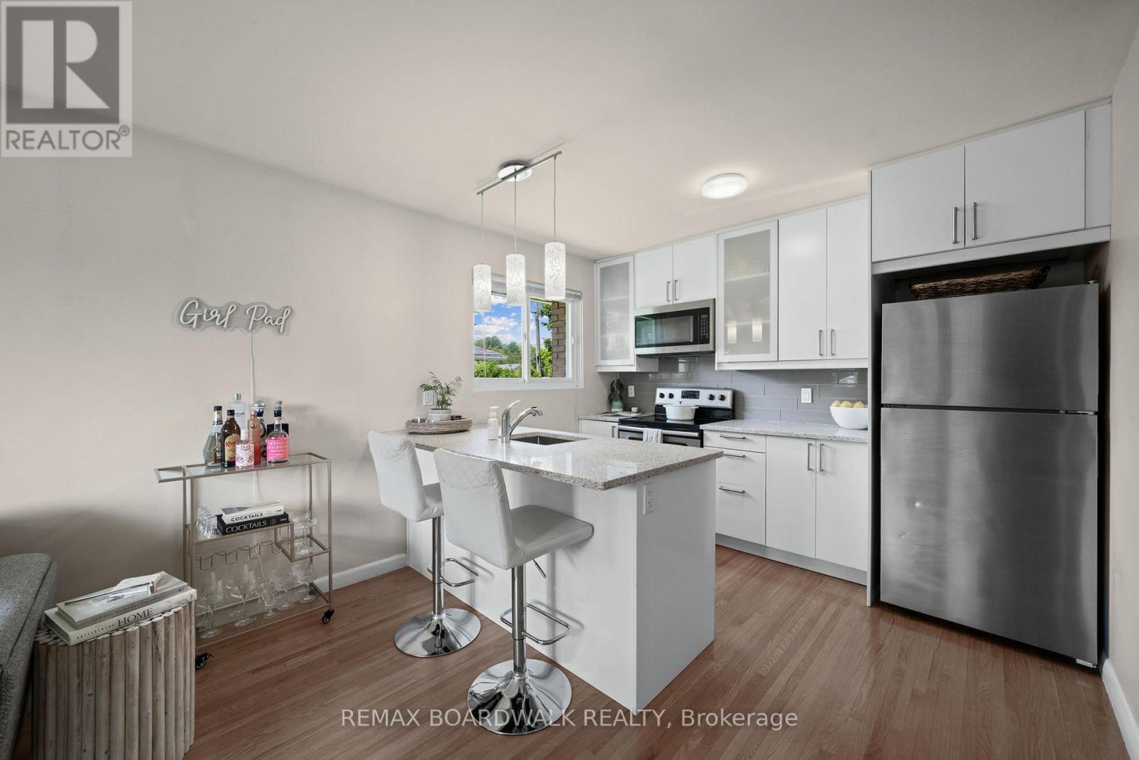 1311 Adirondack Drive, Ottawa, Ontario  K2C 2V7 - Photo 5 - X13475638