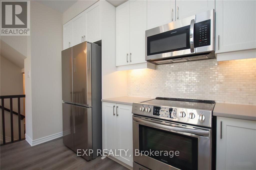 808 Mikinak Road, Ottawa, Ontario  K1K 5A5 - Photo 8 - X13475716
