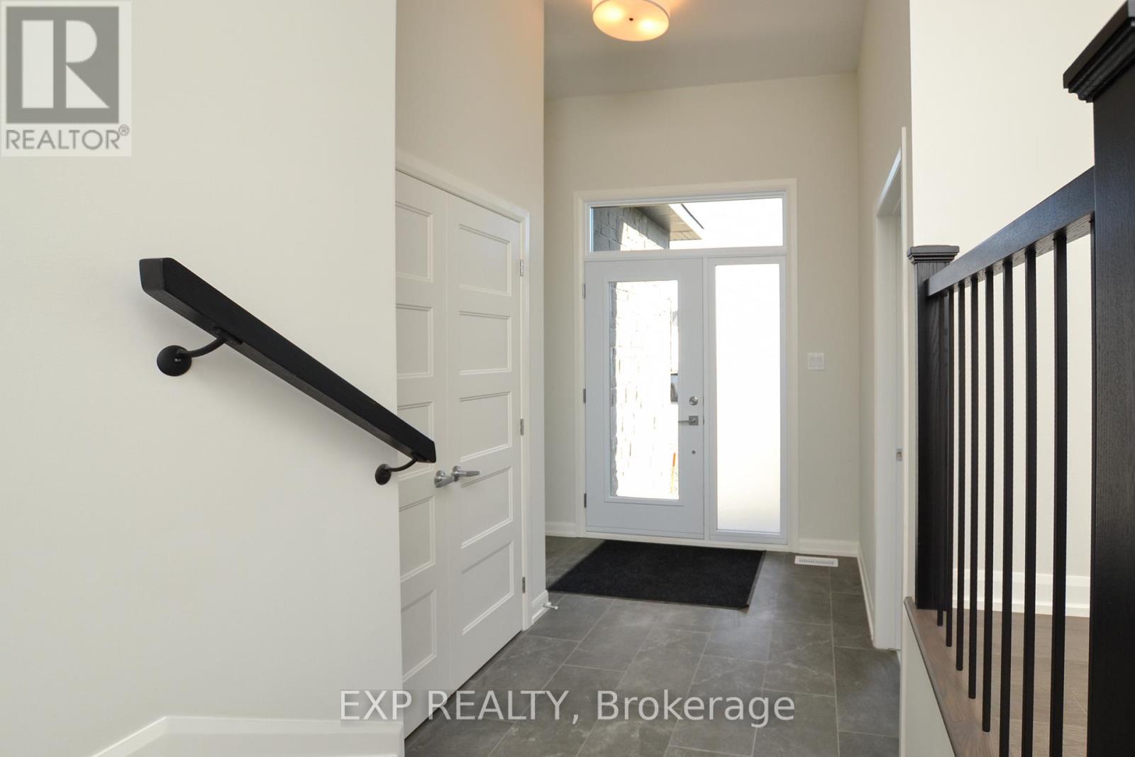 623 Montessor Crescent, Alfred And Plantagenet, Ontario   - Photo 3 - X13475742