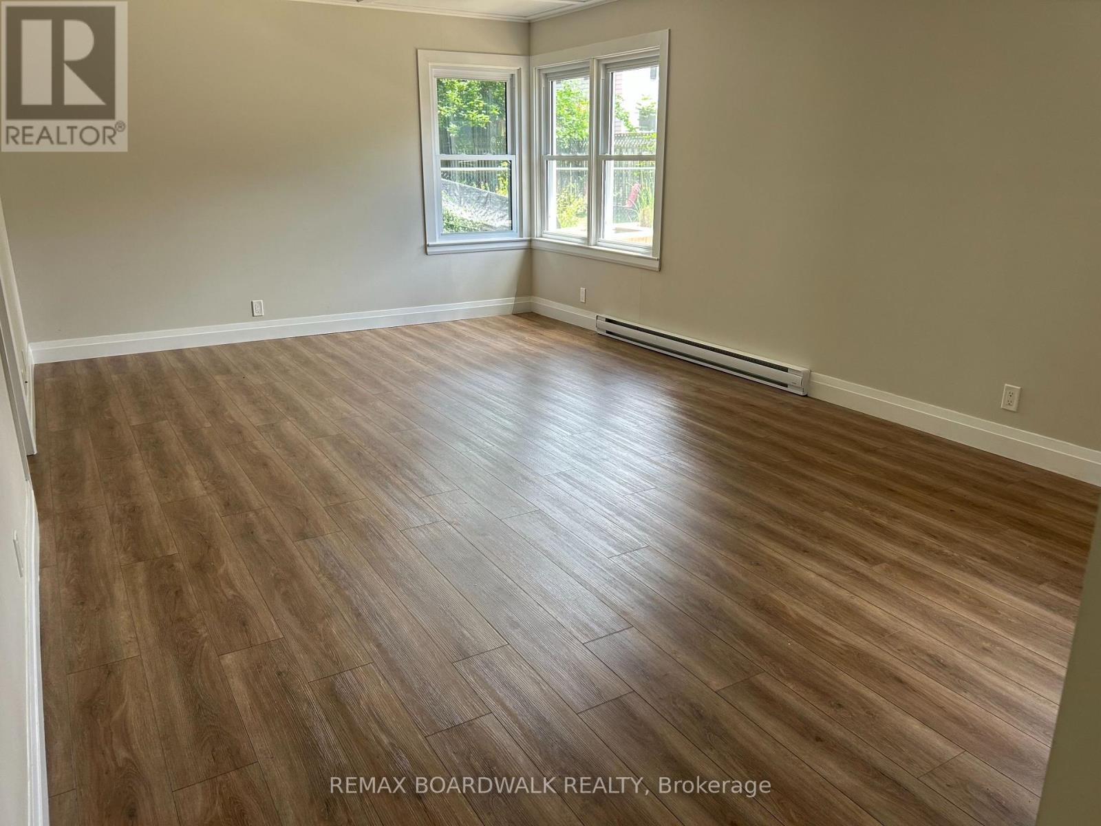 15 Butterfield Place, Brockville, Ontario  K6V 1M4 - Photo 5 - X13476014