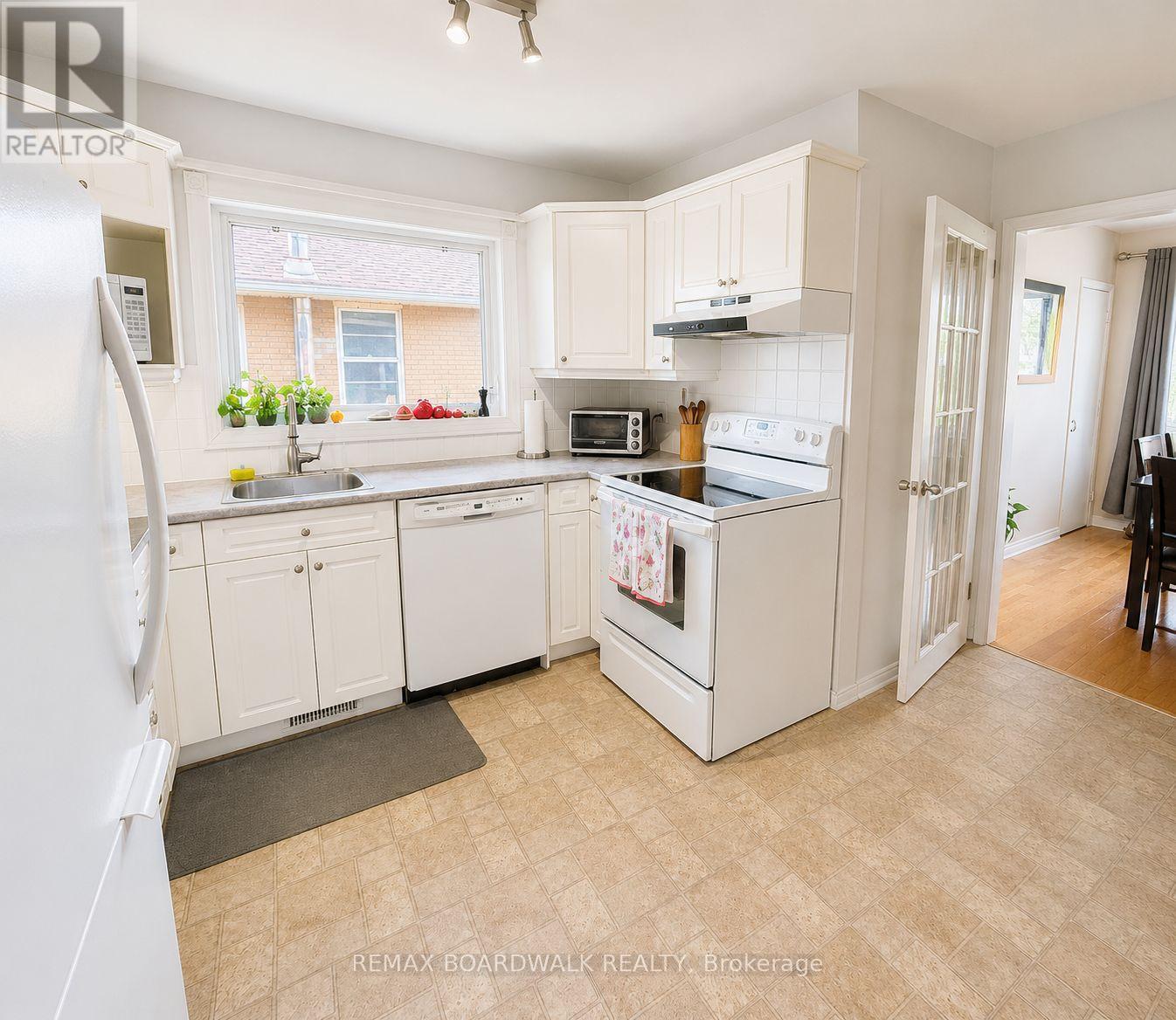 625 Clarke Avenue, Ottawa, Ontario  K1K 0Y6 - Photo 5 - X13476150