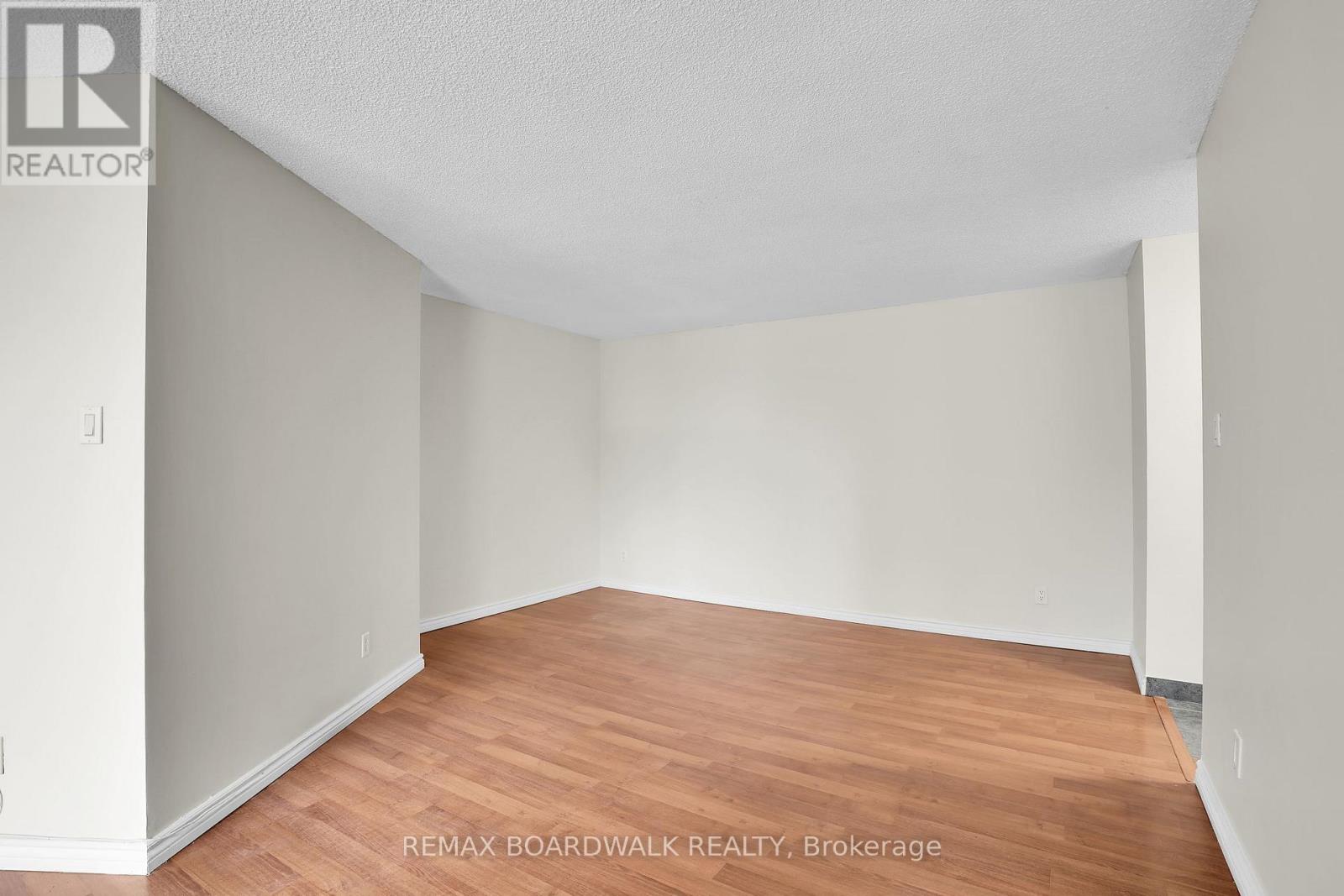 115 - 2020 Jasmine Crescent, Ottawa, Ontario  K1J 8K5 - Photo 11 - X13476464