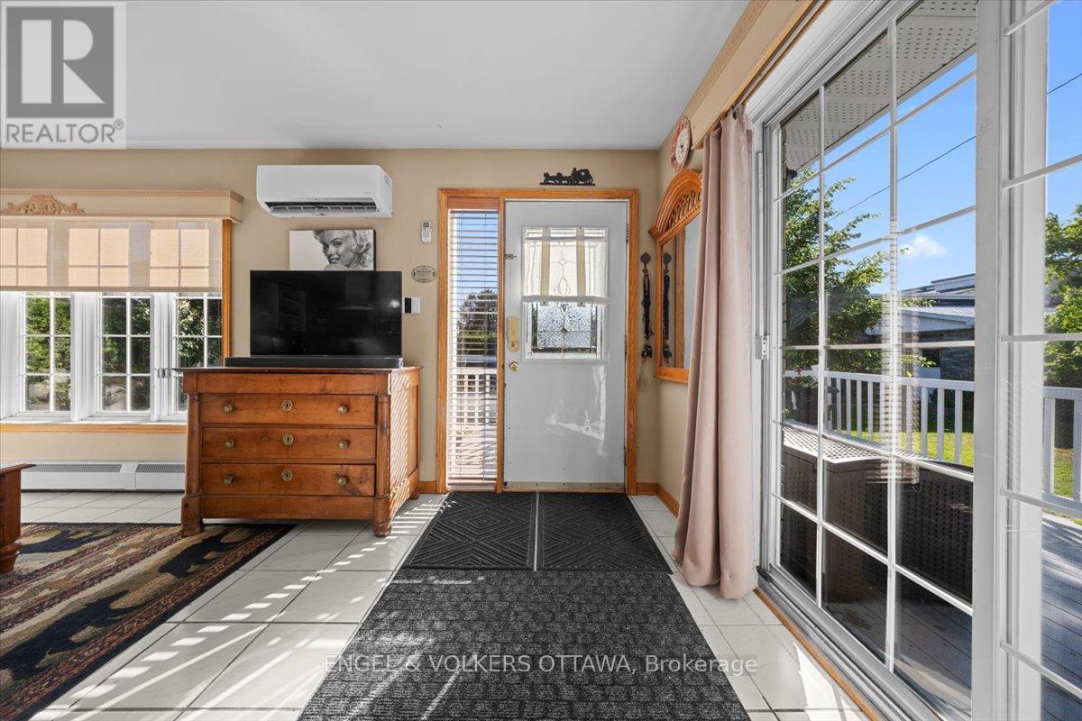 528 St Lawrence Street, North Dundas, Ontario  K0C 2K0 - Photo 2 - X13476510