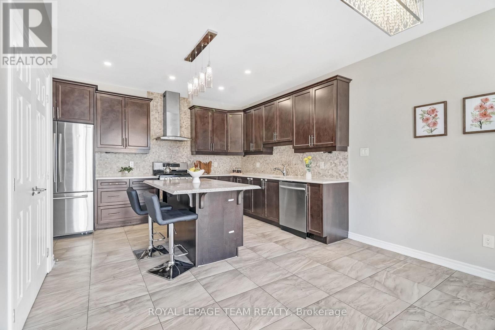 335 Soldats Riendeau Street, Ottawa, Ontario  K2J 6H4 - Photo 9 - X13476532