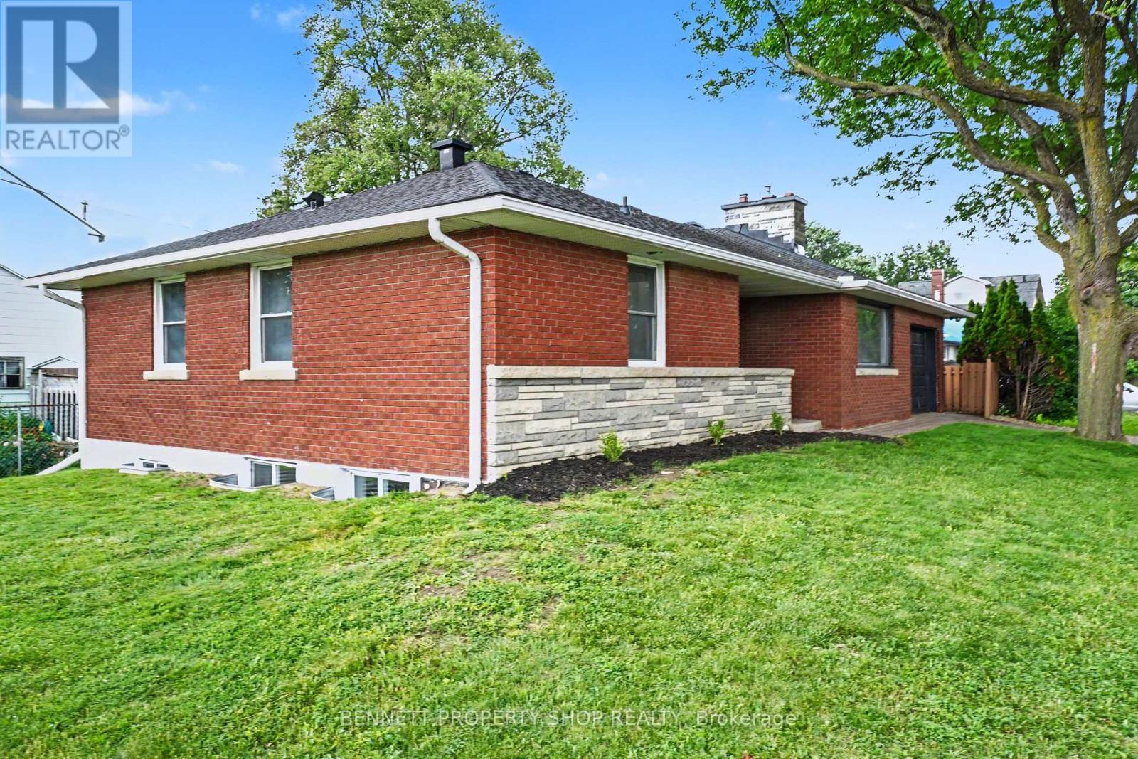 1305 AVENUE N AVENUE, Ottawa, Ontario