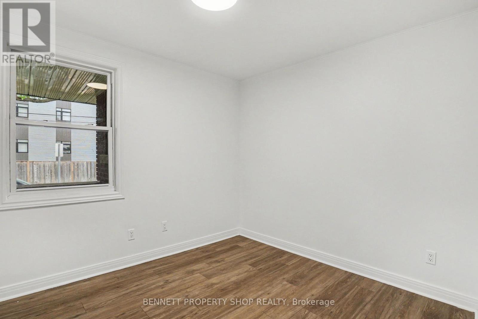 1305 Avenue N Avenue, Ottawa, Ontario  K1G 0A7 - Photo 13 - X13476716