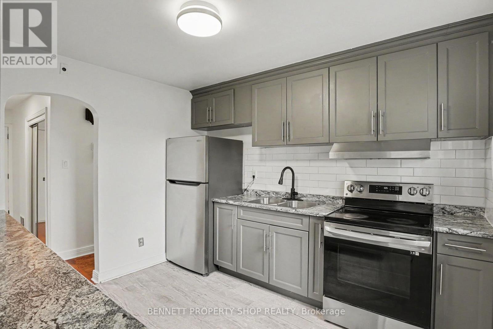 1305 Avenue N Avenue, Ottawa, Ontario  K1G 0A7 - Photo 4 - X13476716