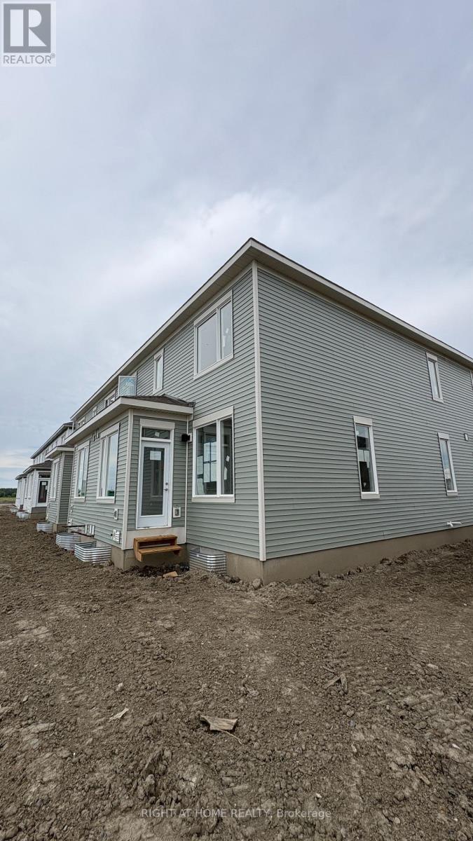 747 Haflinger Row, Ottawa, Ontario  K0A 2Z0 - Photo 15 - X13476970