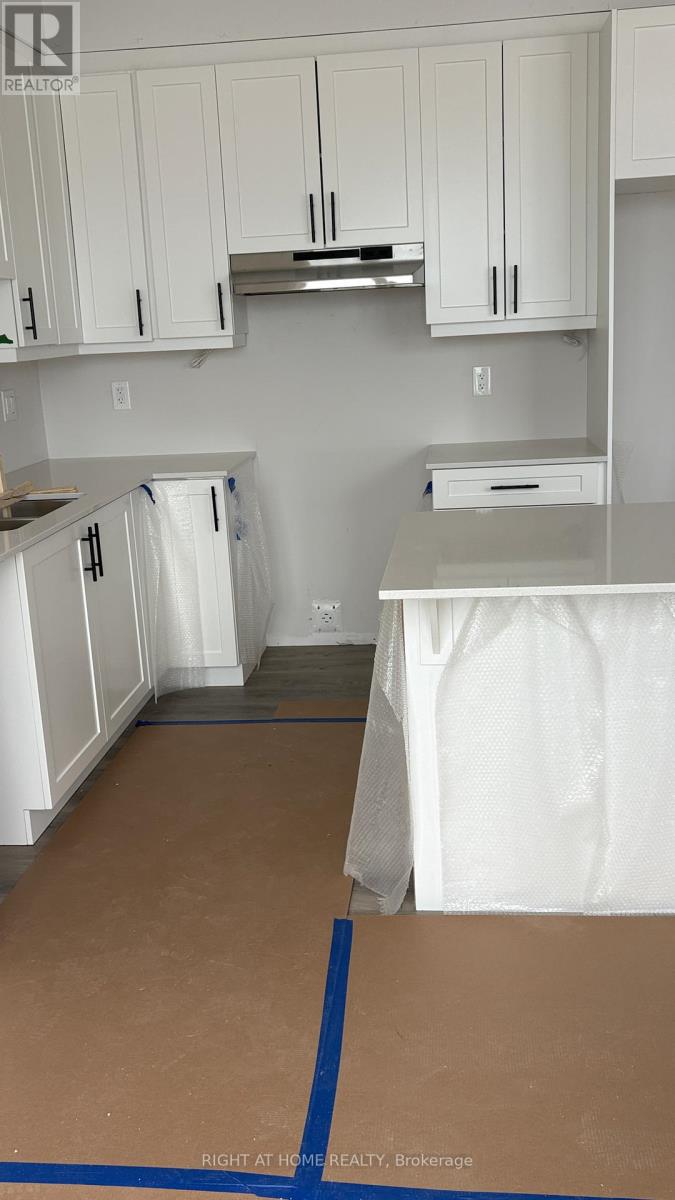 747 Haflinger Row, Ottawa, Ontario  K0A 2Z0 - Photo 3 - X13476970