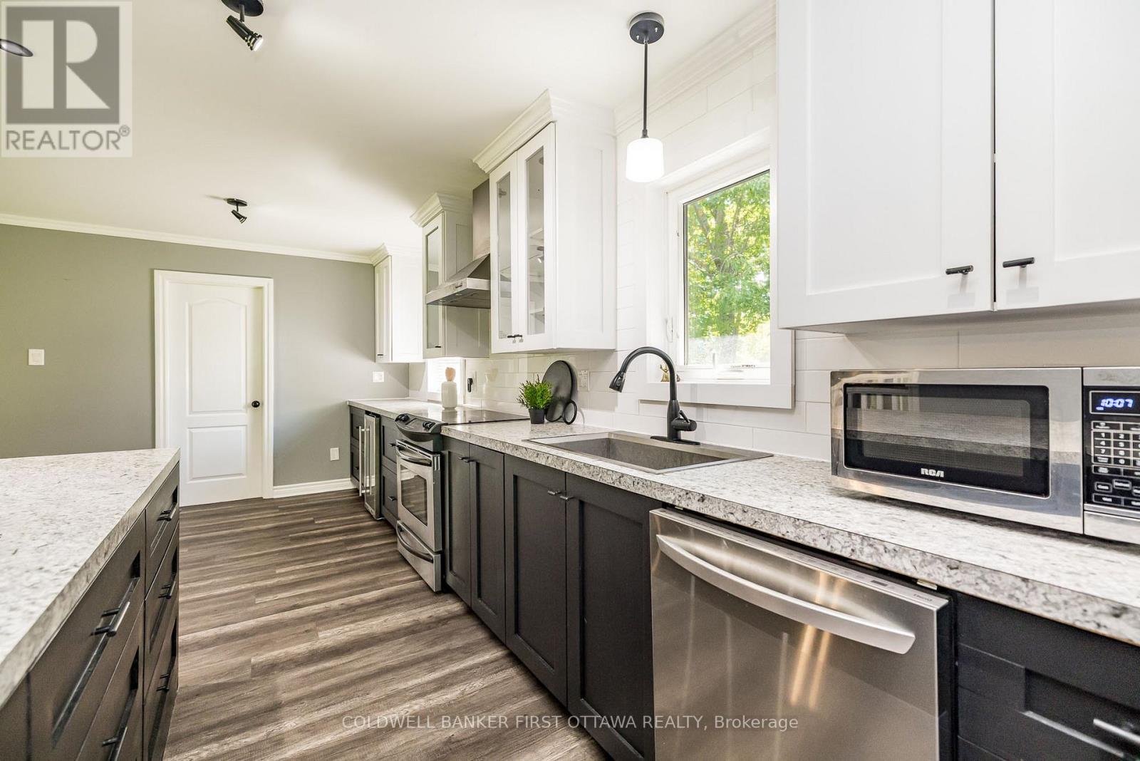 6779 Roger Stevens Drive, Montague, Ontario  K7A 4S6 - Photo 11 - X13477020