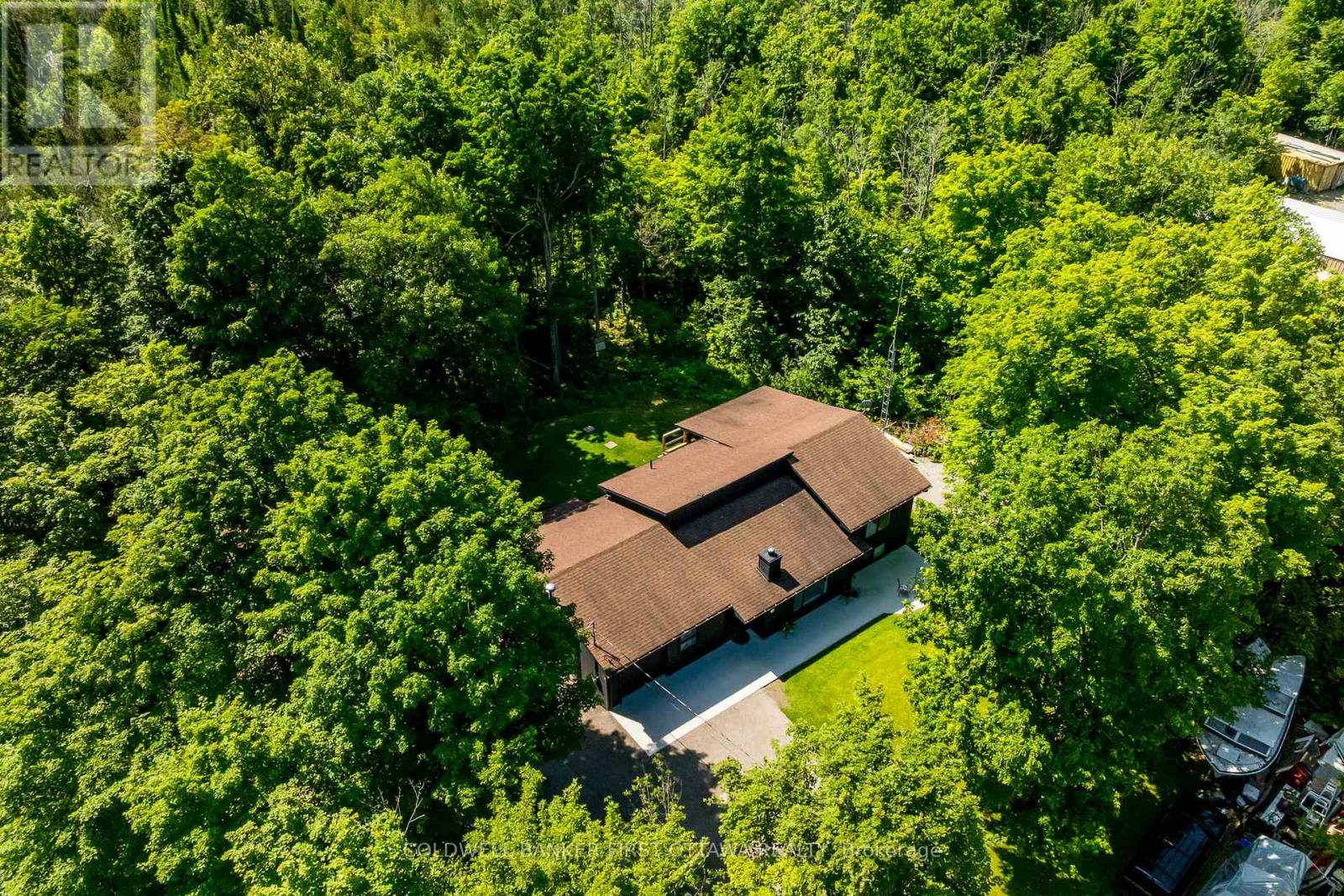 6779 Roger Stevens Drive, Montague, Ontario  K7A 4S6 - Photo 2 - X13477020