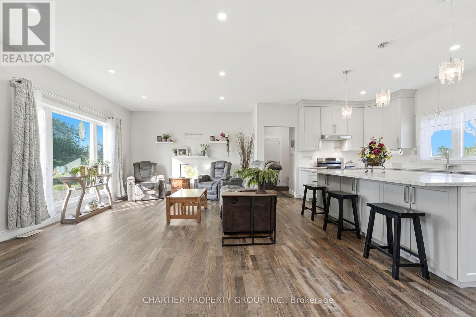 10664 Blaine Road, North Dundas, Ontario  K0E 1S0 - Photo 6 - X13477088
