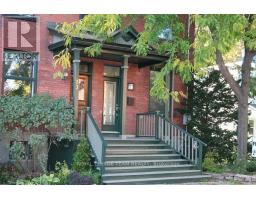 35 IVY CRESCENT, Ottawa, Ontario