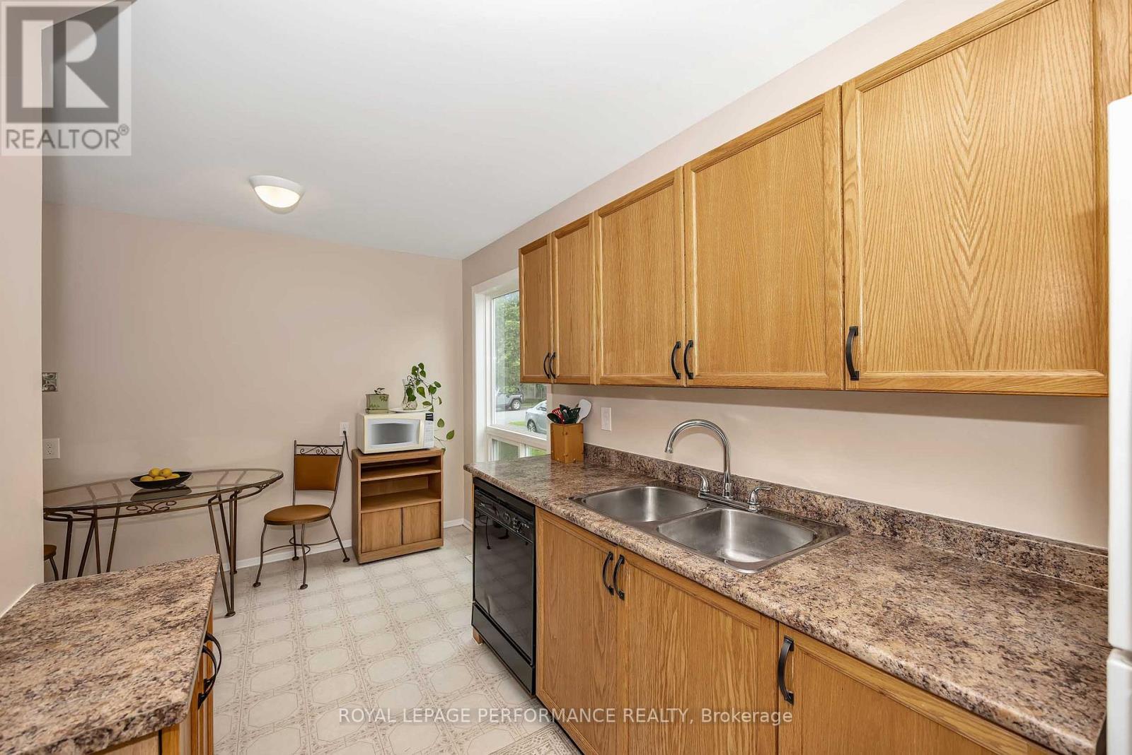 26 Armadale Crescent, Ottawa, Ontario  K2J 4A4 - Photo 10 - X13478302