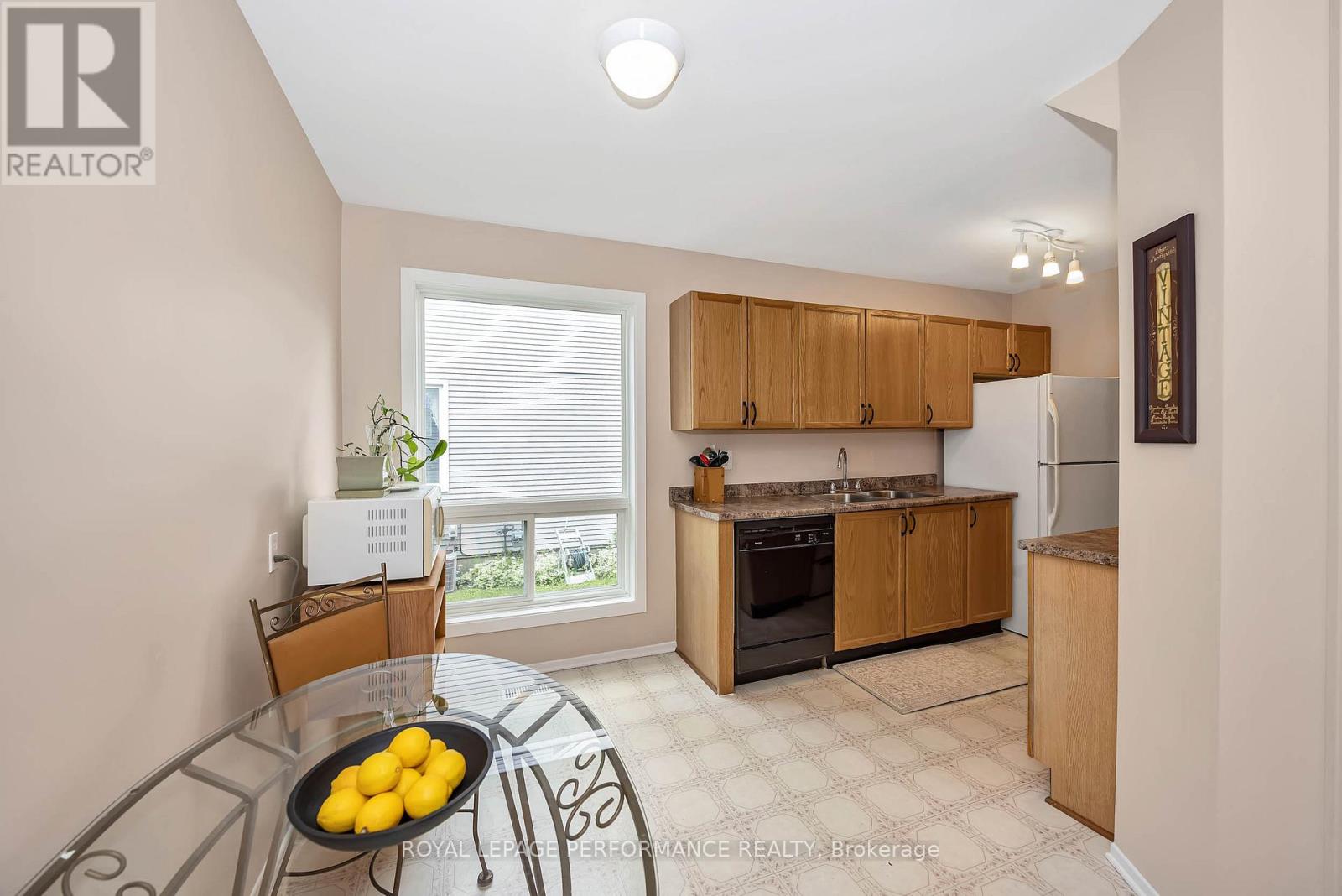 26 Armadale Crescent, Ottawa, Ontario  K2J 4A4 - Photo 13 - X13478302
