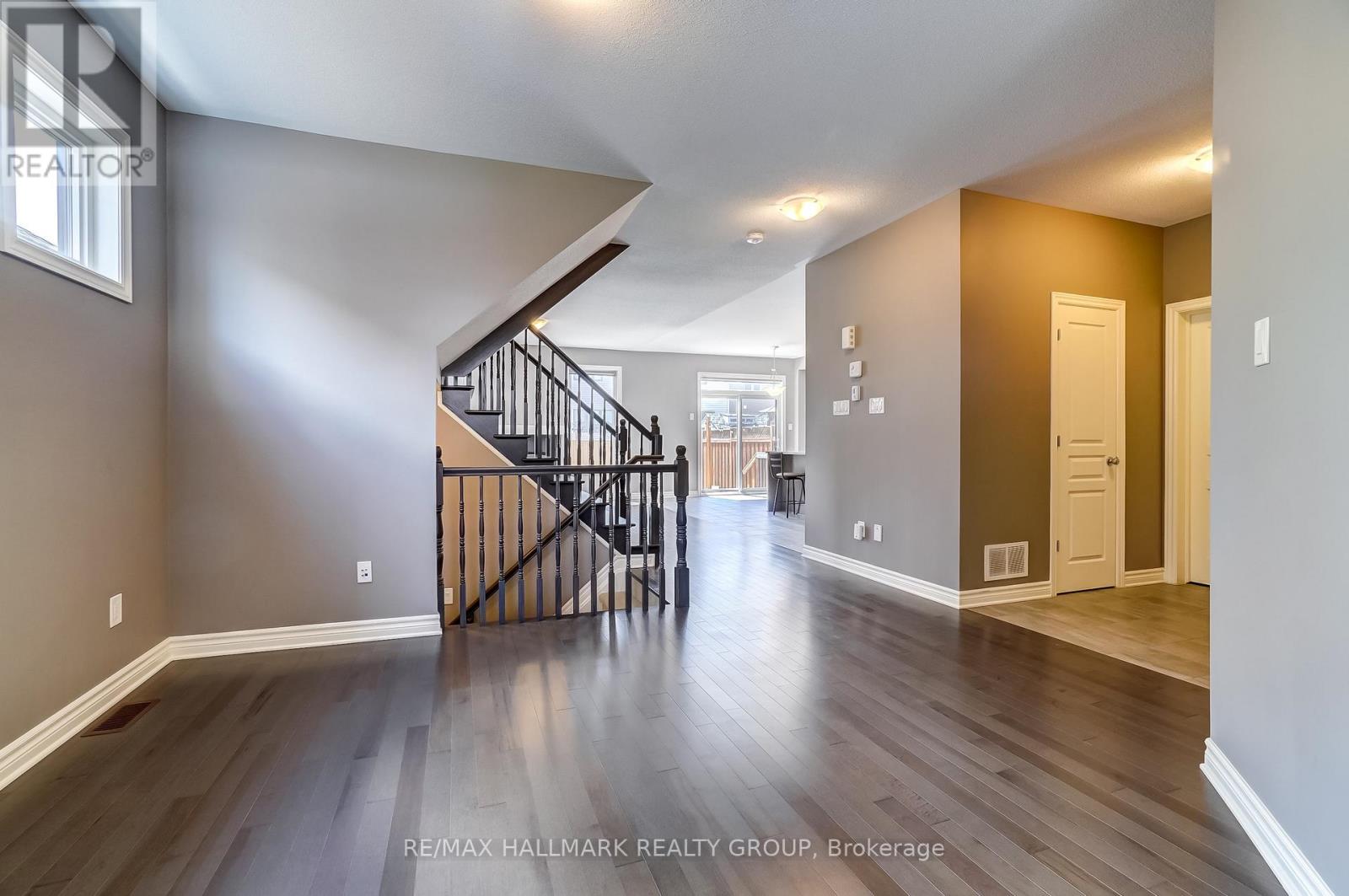 1110 Beckett Crescent, Ottawa, Ontario  K2S 0Y9 - Photo 5 - X13478356