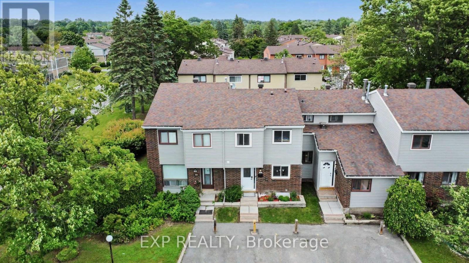 35 - 2030 Kelden Crescent, Ottawa, Ontario  K1B 4X9 - Photo 1 - X13478494