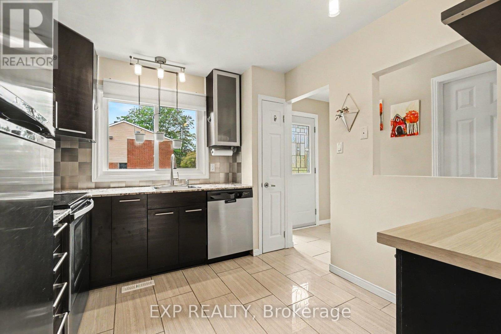 35 - 2030 Kelden Crescent, Ottawa, Ontario  K1B 4X9 - Photo 5 - X13478494