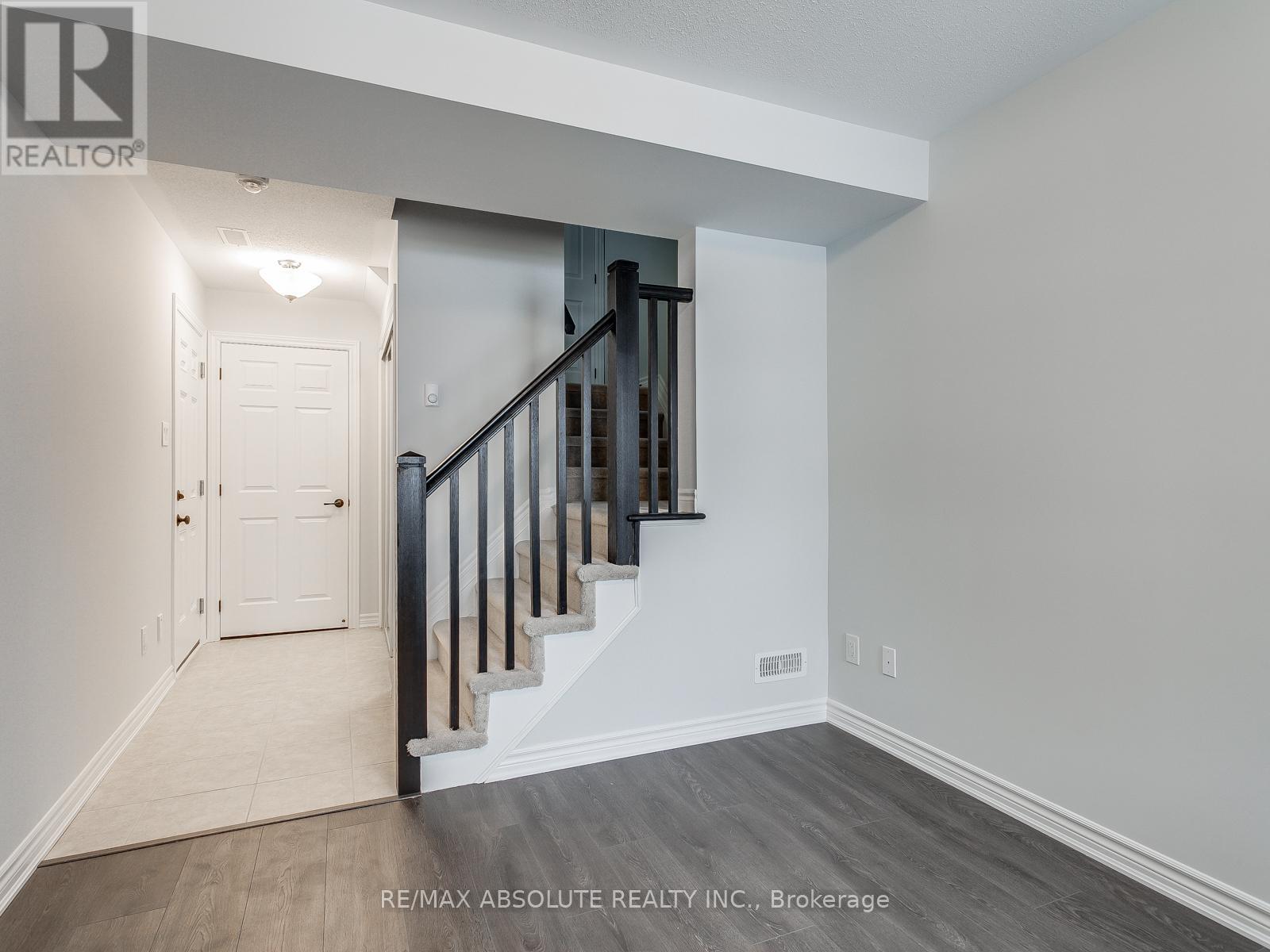 315 Pumpkinseed Crescent, Ottawa, Ontario  K2J 6J9 - Photo 3 - X13478562