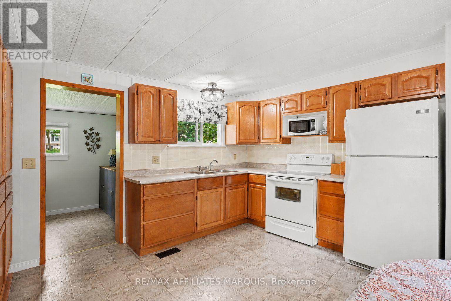 10 Saddle Avenue, Rideau Lakes, Ontario  K7A 0J4 - Photo 11 - X13478594
