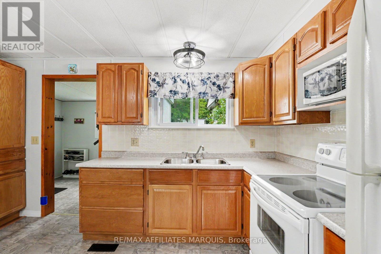 10 Saddle Avenue, Rideau Lakes, Ontario  K7A 0J4 - Photo 12 - X13478594